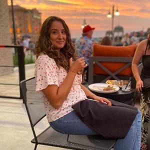 Meet your Posher, Monique